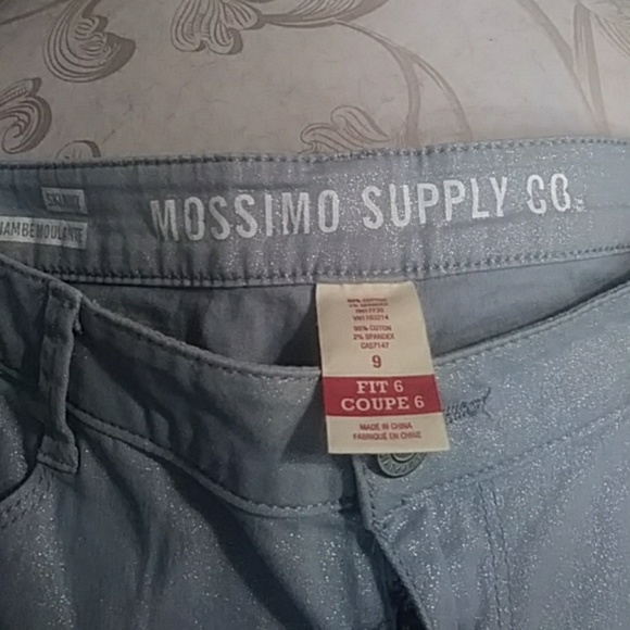 SALE Mossimo skinny jeans. - Picture 2 of 8